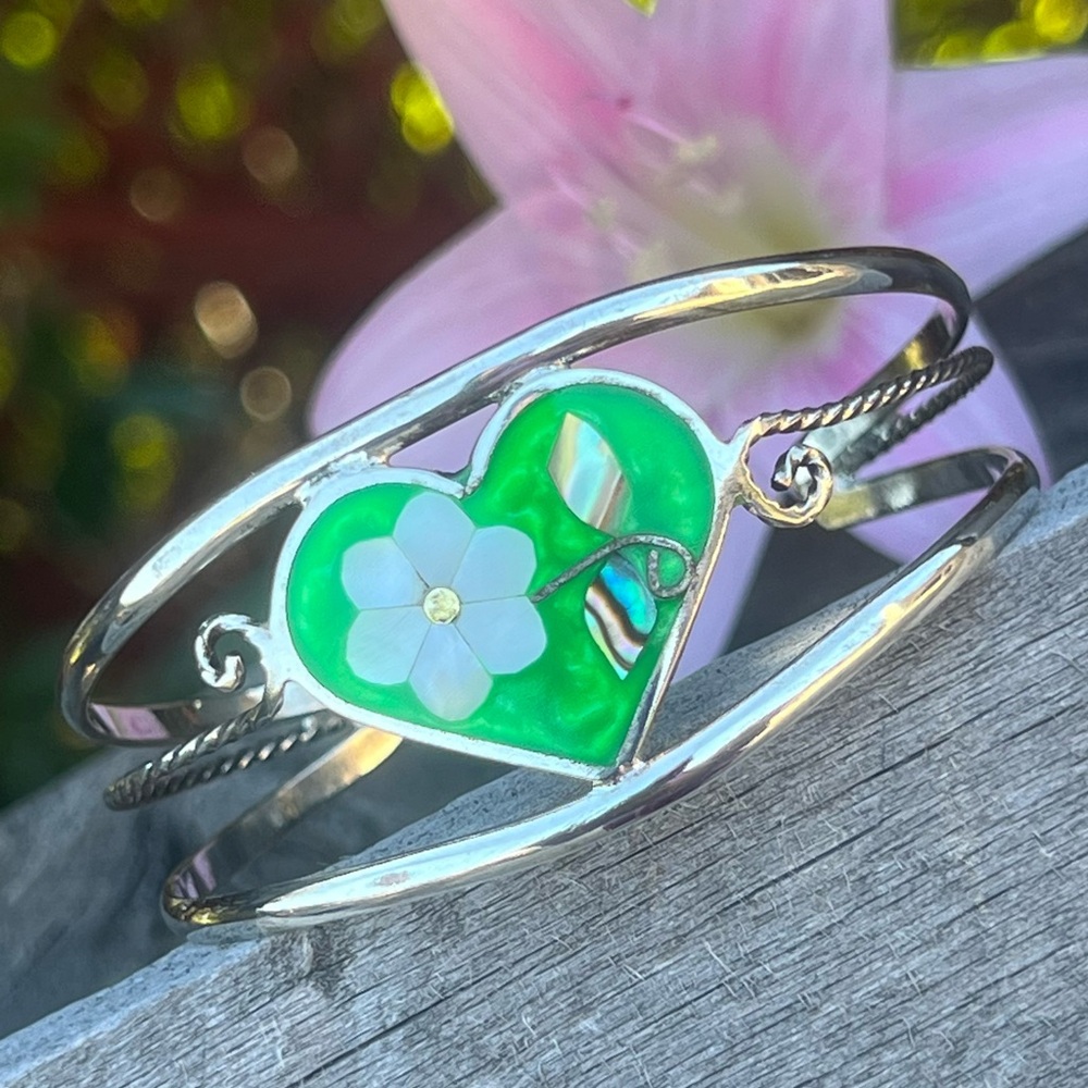 Vintage Alpaca Mexico Green Heart Cuff Bracelet –MOP & Abalone Inlay – 6.75